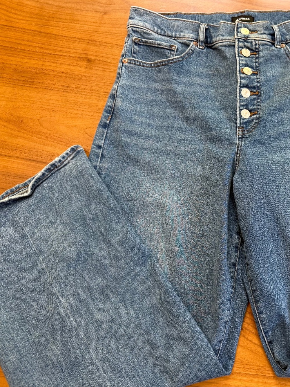 👖 Express High Rise Button-Fly Wide Leg Jeans 👖